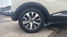 Renault Captur 0.9 TCE 90 Play 5dr Petrol Hatchback